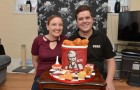 Upiekła tort – replikę kubełka z KFC